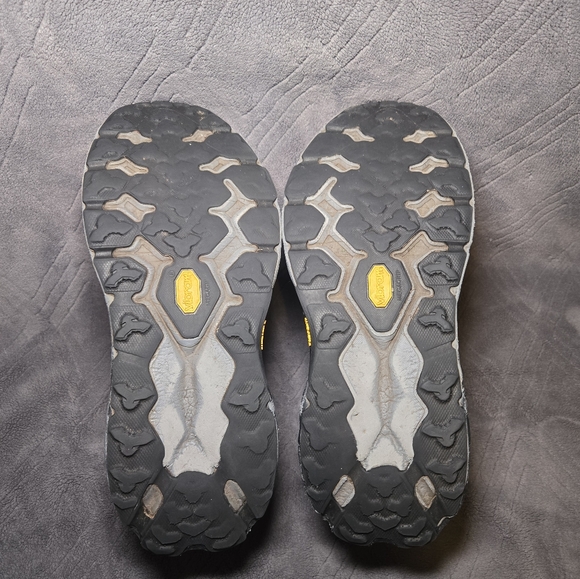 Hoka One One Speedgoat 5 Mid GTX Boots Mens Sz 10 Hiking Shoes Black. - Picture 7 of 8